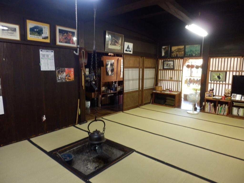 Hotel Minshuku Yomoshirou Nanto Esterno foto